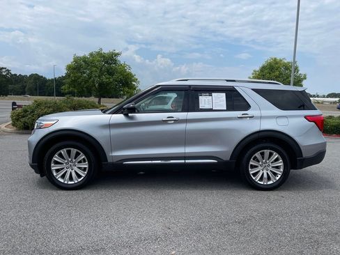 Used 2022 Ford Explorer Limited w/ Class IV Trailer Tow Package AWD/4WD image 4
