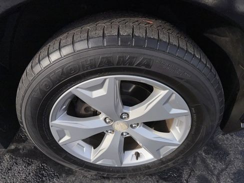 Used 2015 Subaru Forester 2.5i Limited image 32