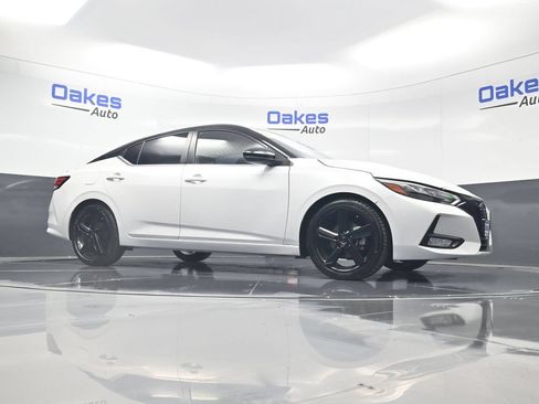Used 2023 Nissan Sentra SR w/ Midnight Edition Package FWD image 35