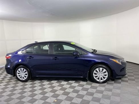 Used 2022 Toyota Corolla LE image 10