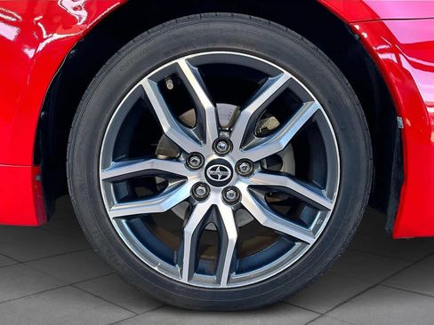 Used 2014 Scion tC image 9