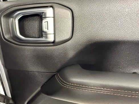 Used 2023 Jeep Wrangler Unlimited Rubicon 392 image 29