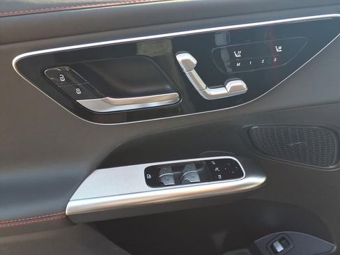 New 2026 Mercedes-Benz GLC 43 AMG 4MATIC image 12