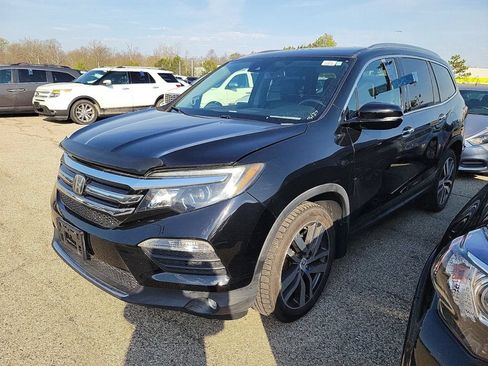 Used 2016 Honda Pilot Touring image 2