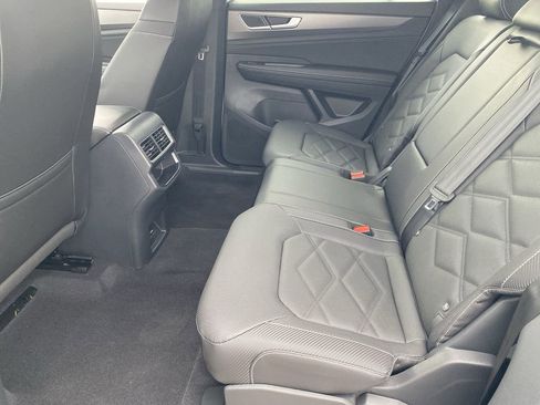 New 2026 Volkswagen Atlas Cross Sport SE image 13