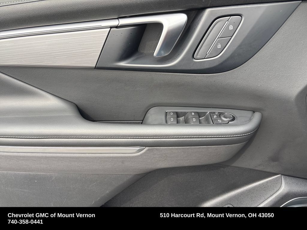 Used 2025 Buick Enclave Preferred AWD/4WD image 14