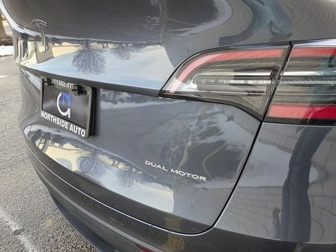 Used 2020 Tesla Model Y Long Range image 10
