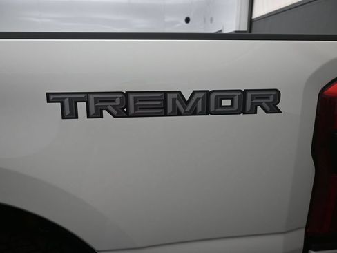 New 2026 Ford F250 Lariat w/ Tremor Off-Road Package AWD/4WD image 23