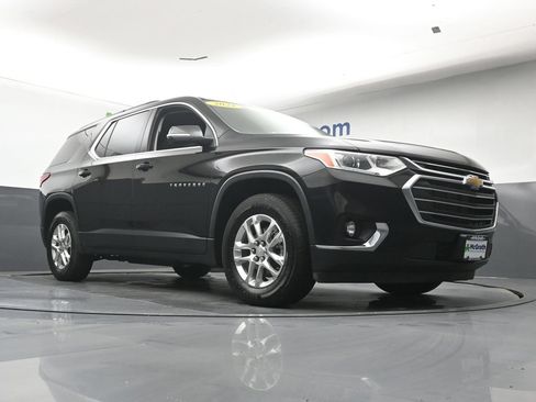 Used 2021 Chevrolet Traverse LT FWD image 25