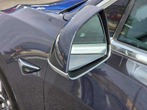 Used 2018 Tesla Model 3 Long Range RWD image 12