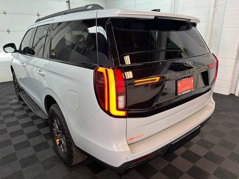 Used 2025 Ford Expedition Tremor AWD/4WD image 7