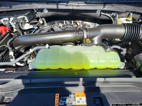 New 2025 Ford Expedition Active image 17