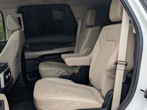 Used 2022 Ford Expedition Limited AWD/4WD image 25