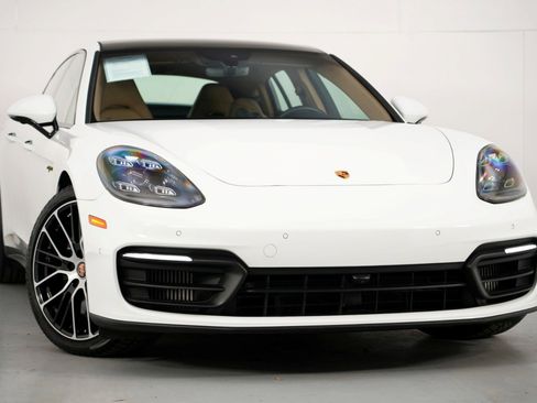 Used 2021 Porsche Panamera 4S image 4