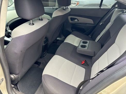 Used 2014 Chevrolet Cruze LS image 6