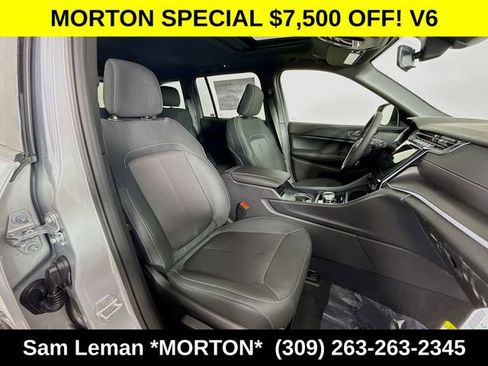 New 2025 Jeep Grand Cherokee Laredo w/ Luxury Tech Group I AWD/4WD image 27
