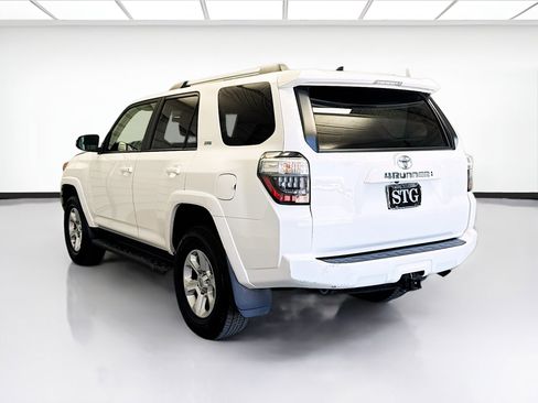 Used 2024 Toyota 4Runner SR5 Premium image 6