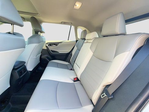 Used 2024 Toyota RAV4 XLE Premium image 20