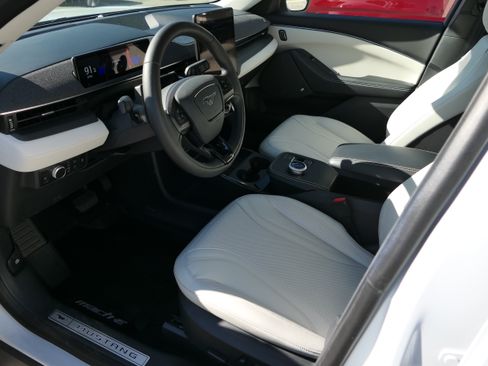 Used 2021 Ford Mustang Mach-E Premium AWD/4WD image 12