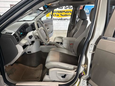Used 2005 Jeep Grand Cherokee Limited image 8