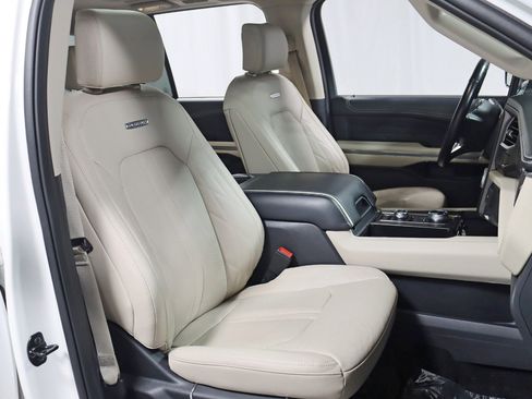 Used 2022 Ford Expedition Platinum AWD/4WD image 29
