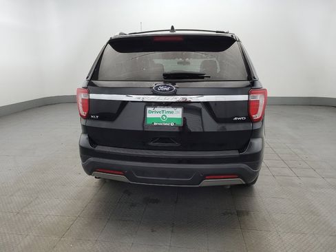 Used 2019 Ford Explorer XLT image 7