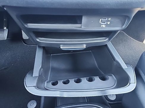 New 2026 Chrysler Pacifica Select FWD image 8