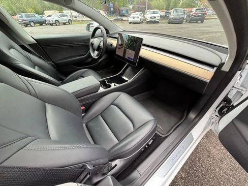 Used 2018 Tesla Model 3 Mid Range RWD image 19