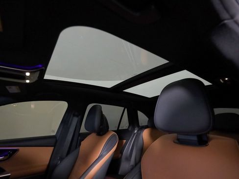 Used 2024 Mercedes-Benz GLC 43 AMG 4MATIC image 19