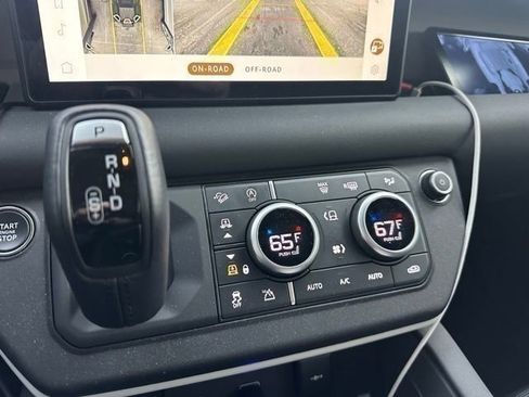 Used 2024 Land Rover Defender 110 S image 30