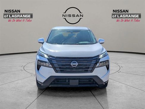 New 2026 Nissan Rogue SV image 2