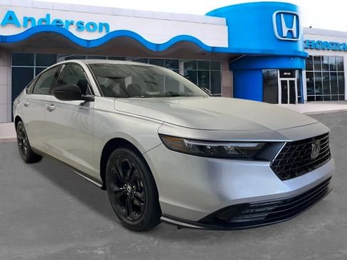 Used 2025 Honda Accord SE image 8