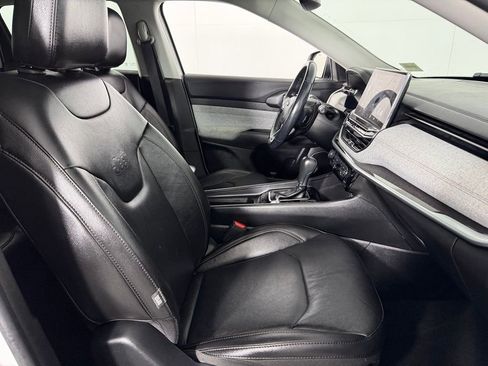 Used 2022 Jeep Compass Latitude AWD/4WD image 32