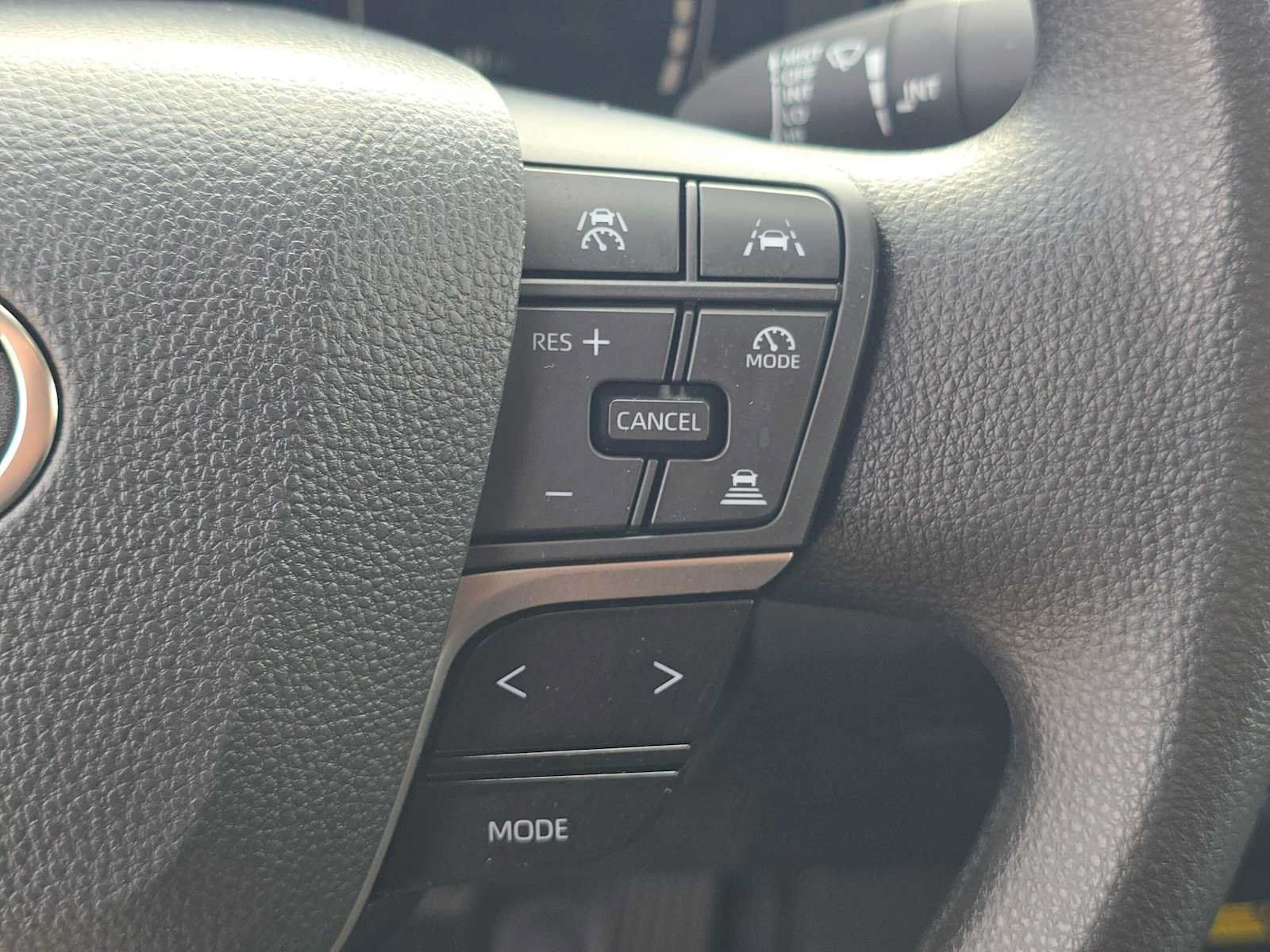Used 2025 Toyota Camry LE FWD image 29