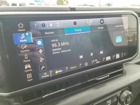 Used 2025 Jeep Wrangler Sport S image 13