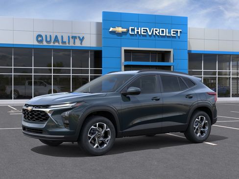 New 2026 Chevrolet Trax LT w/ Driver Confidence Package FWD image 26
