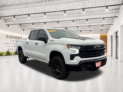 Used 2025 Chevrolet Silverado 1500 LT Trail Boss w/ Protection Package AWD/4WD image 1