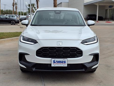 New 2026 Honda HR-V LX image 2