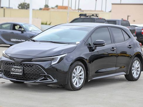 Used 2026 Toyota Corolla SE FWD image 3