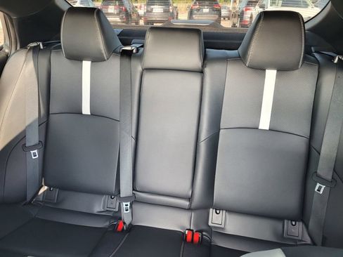 Used 2025 Toyota Camry SE FWD image 12