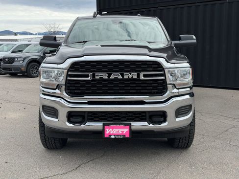 Used 2022 RAM 2500 Big Horn AWD/4WD image 2
