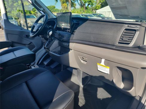 New 2026 Ford Transit 250 148 Medium Roof w/ Load Area Protection Package RWD image 17