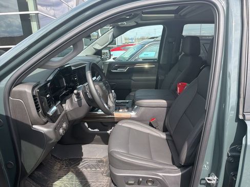 Used 2026 Chevrolet Silverado 1500 LT Trail Boss w/ Convenience Package II image 6