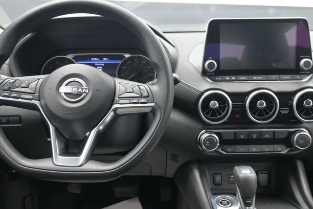 Used 2025 Nissan Sentra SV FWD image 22