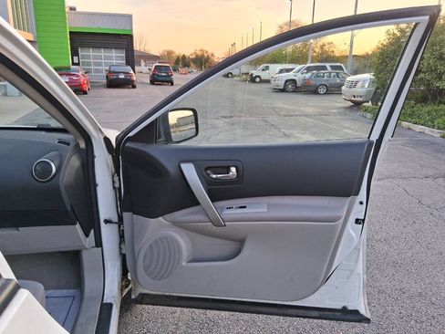 Used 2012 Nissan Rogue SV FWD image 14