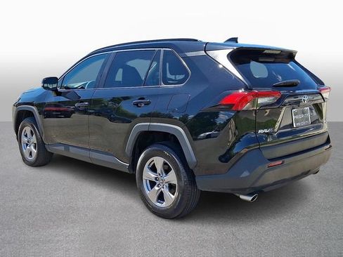 Used 2025 Toyota RAV4 XLE AWD/4WD image 6