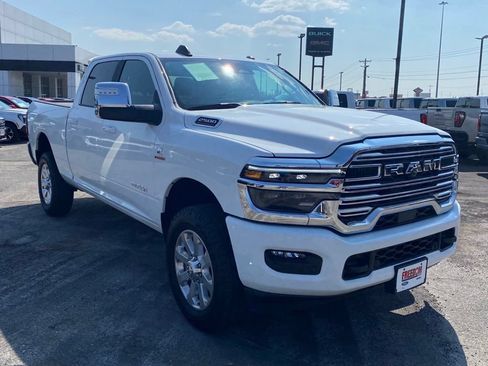 Used 2026 RAM 2500 Laramie AWD/4WD image 7