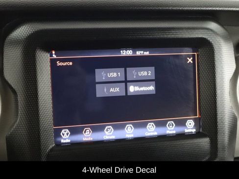 Used 2022 Jeep Gladiator Mojave AWD/4WD image 28