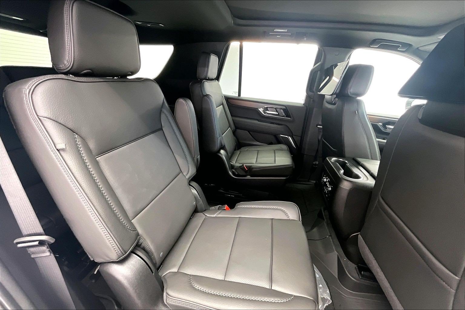New 2026 GMC Yukon Denali w/ Denali Reserve Package AWD/4WD image 10