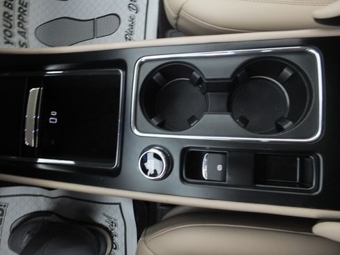 Used 2024 Lincoln Corsair FWD image 24